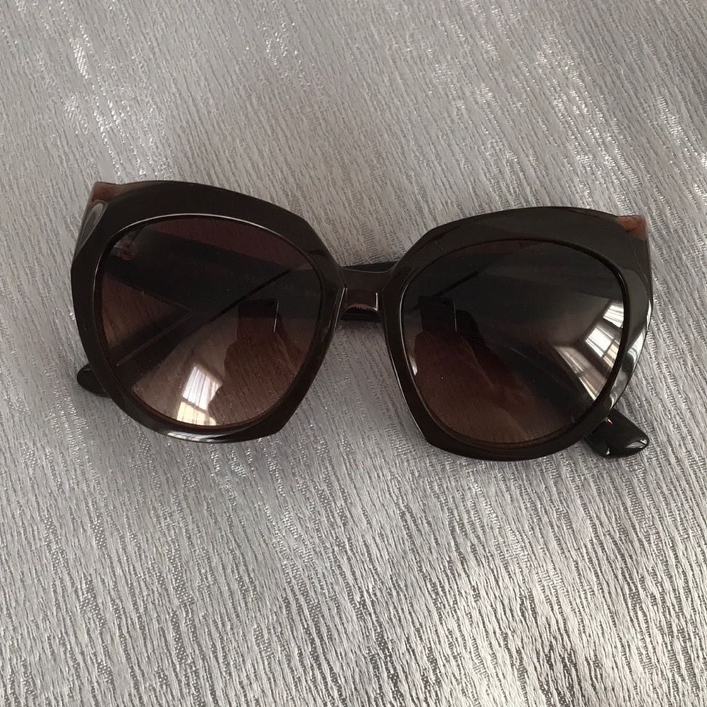 LaPalette Sunglasses Tortoise Color